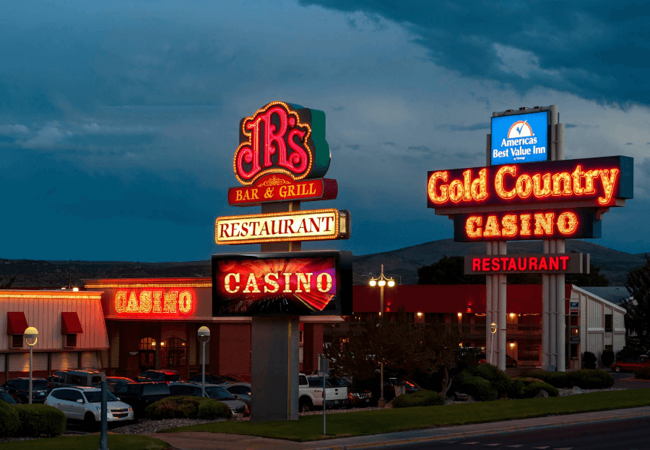 Golde Country Inn and Casino Exterior 