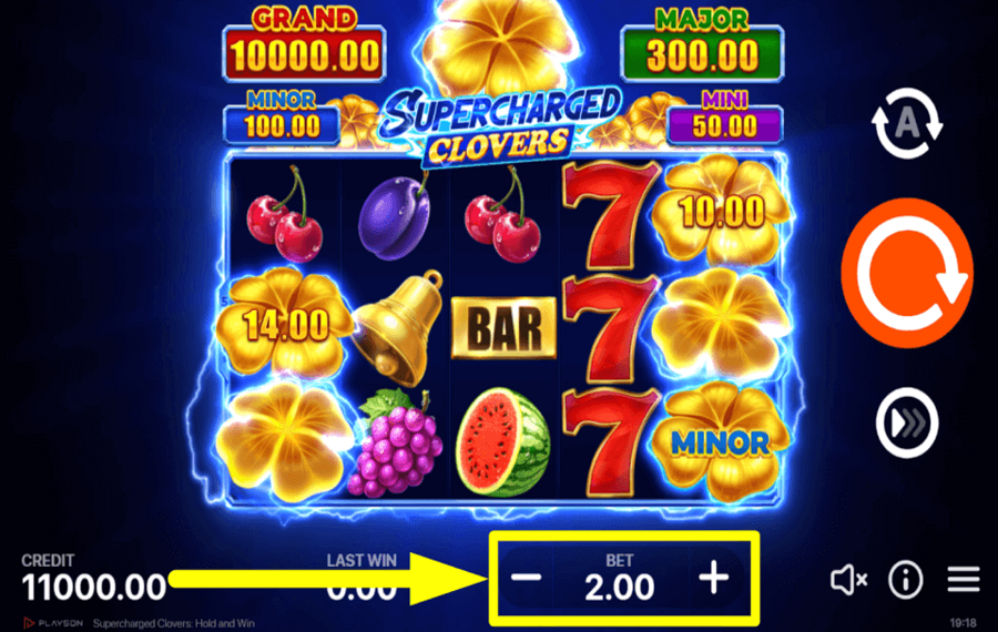 Supercharged Clovers Hold and Win НАЗНАЧЬТЕ СУММУ СТАВКИ.