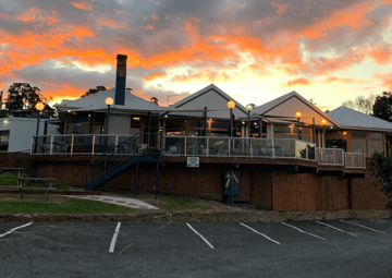 Beauty Front Waterfront Hotel Front 