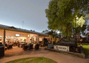 The Maraboon Tavern Ambience Outside View