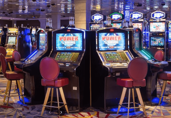 Casino Niagara Gambling Room 