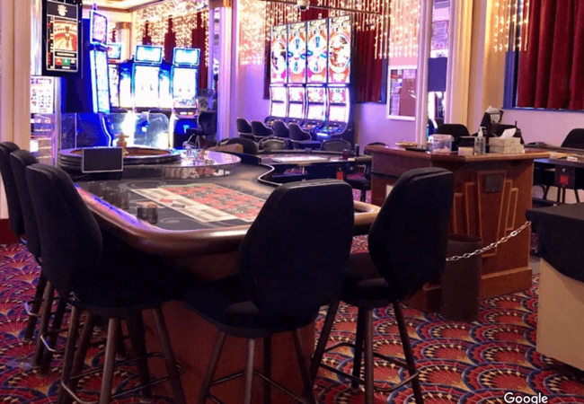 Double Eagle Hotel Casino Slots and Poker Tables 