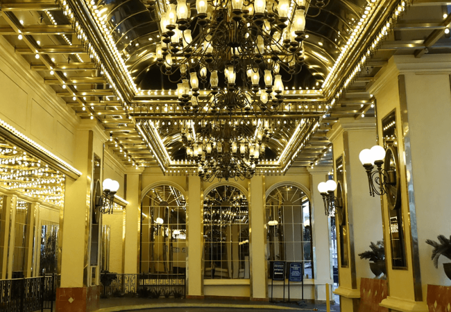 Four Queens Hotel and Casino Hall 