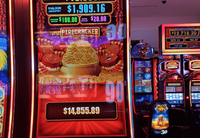 Four Queens Hotel and Casino Slot Machines 