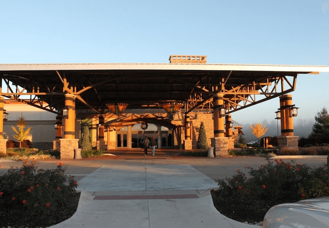 Four Winds Hartford entrance.JPG