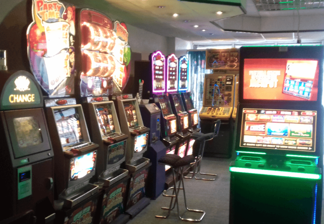 Futurama Casino Slots Gambling Room 