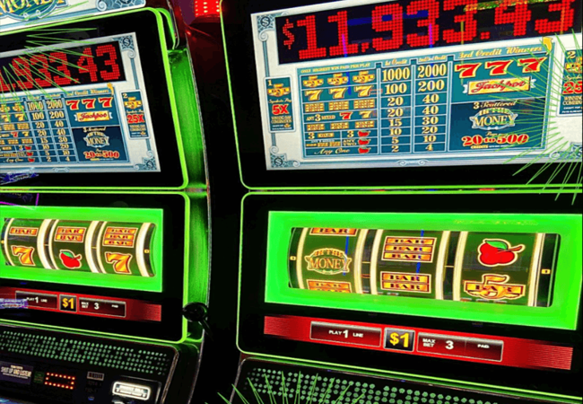 Golden Nugget Laughlin Hotel and Casino Slot Machine