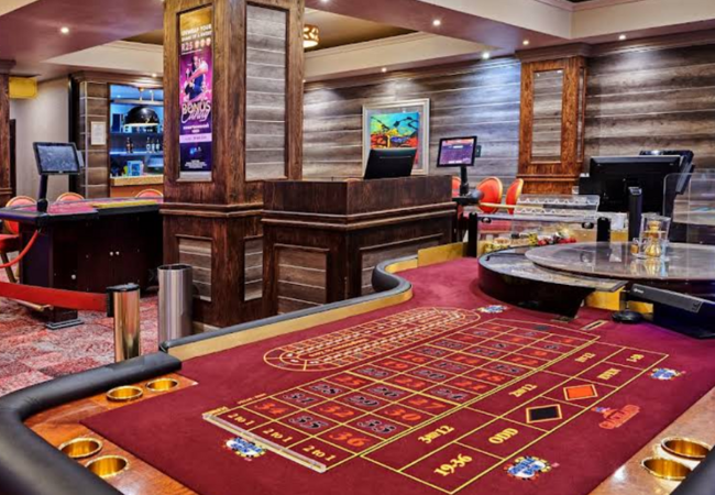 Graceland Hotel Casino tables 