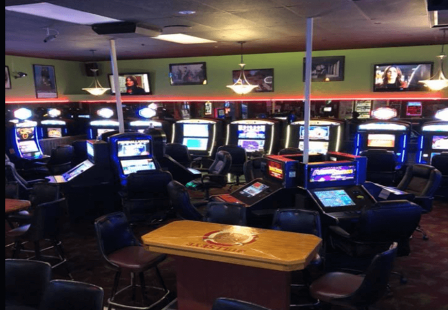 Lucky Buckys Casino Gambling Machines 