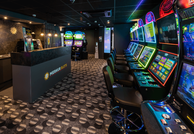 MERKUR Slots Burnt Oak interior 