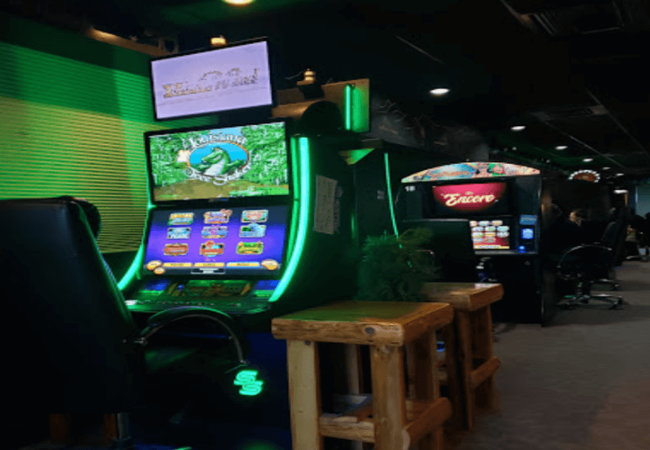 Montana Lil's Casino 100 Lane Ave Gambling Machines 