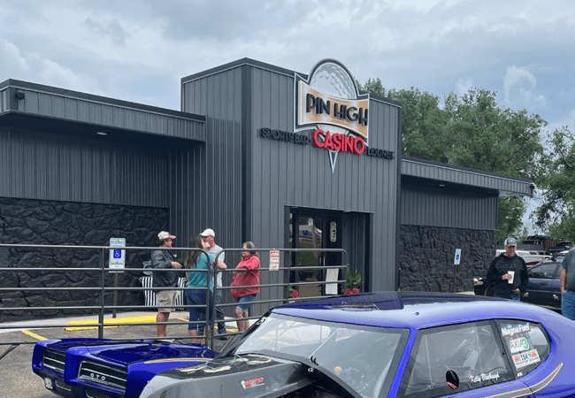 Pin High Sports Bar and Casino Outside View 