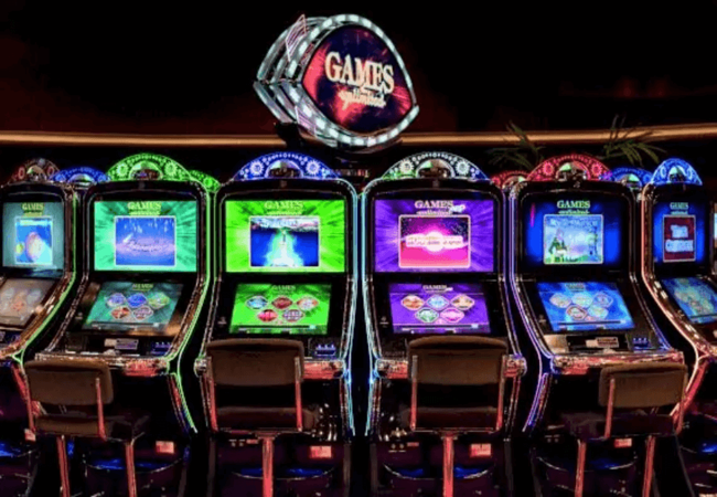 Play World Casino Almere slot machines 
