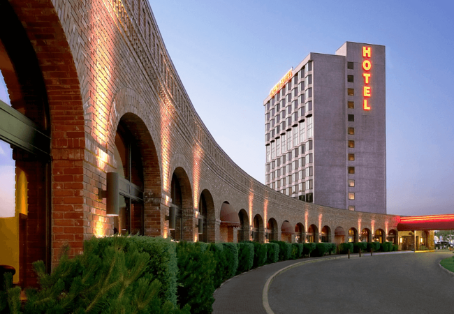 Red Deer Resort and Casino Outside View 2 