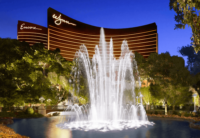 Wynn Las Vegas Outside view fountains 
